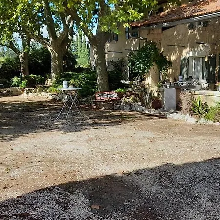 Bed & Breakfast D'hotes, Domaine Les Peupliers, Lagnes