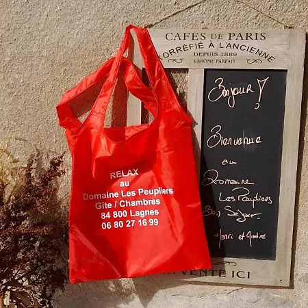 D'hotes, Domaine Les Peupliers, * Lagnes
